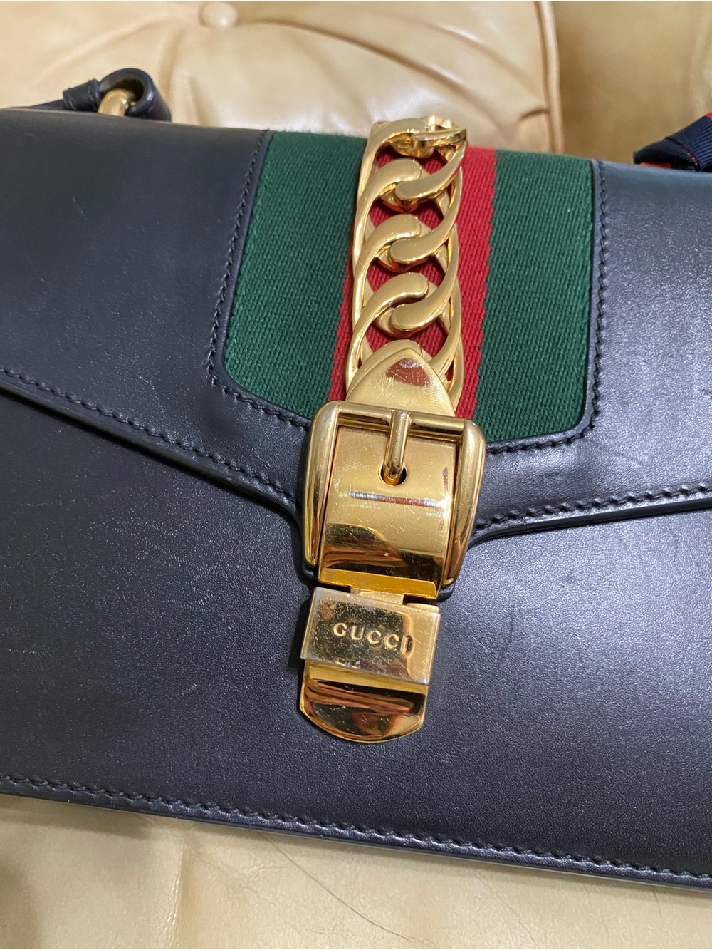 Sale! COA Gucci Sylvie SCUFFS Small Satchel w/Ribbon Strap Black Leather Chain - Picture 4 of 16